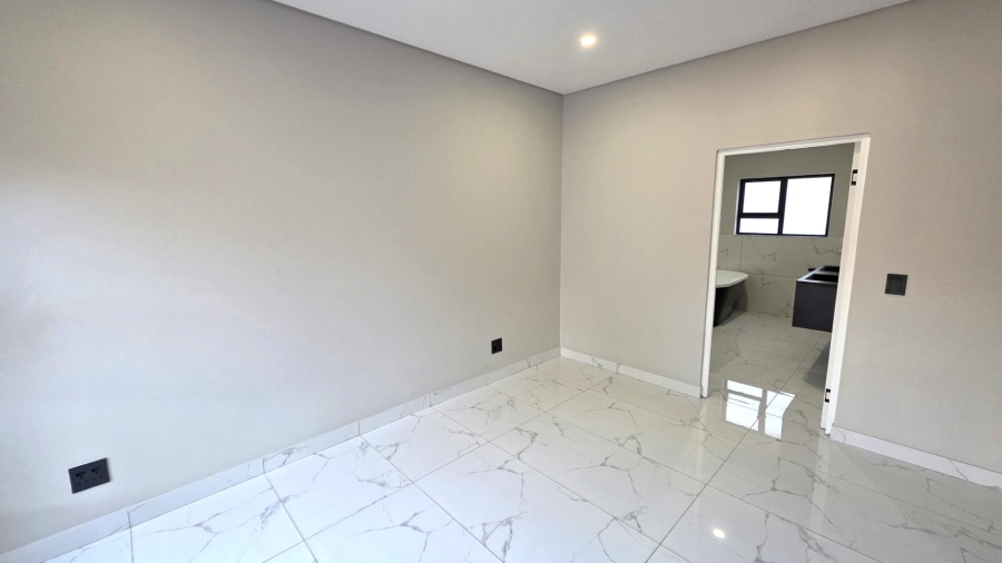 4 Bedroom Property for Sale in Melodie North West